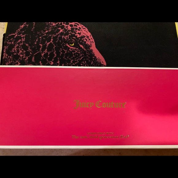 Juicy Couture Ipad case/ misc pouch (says for 3rd generation) - Picture 5 of 6